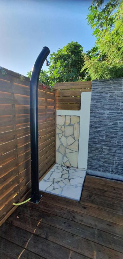 "Chez Claudia "Charmant Logement Avec Jacuzzi Privatif En Toute Intimite Sur Belle Terrasse Exterieure En Bois Et Piscine Courcelles Esterno foto