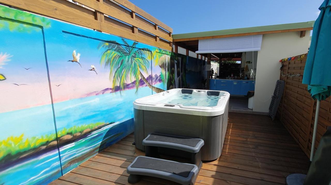 "Chez Claudia "Charmant Logement Avec Jacuzzi Privatif En Toute Intimite Sur Belle Terrasse Exterieure En Bois Et Piscine Courcelles Esterno foto
