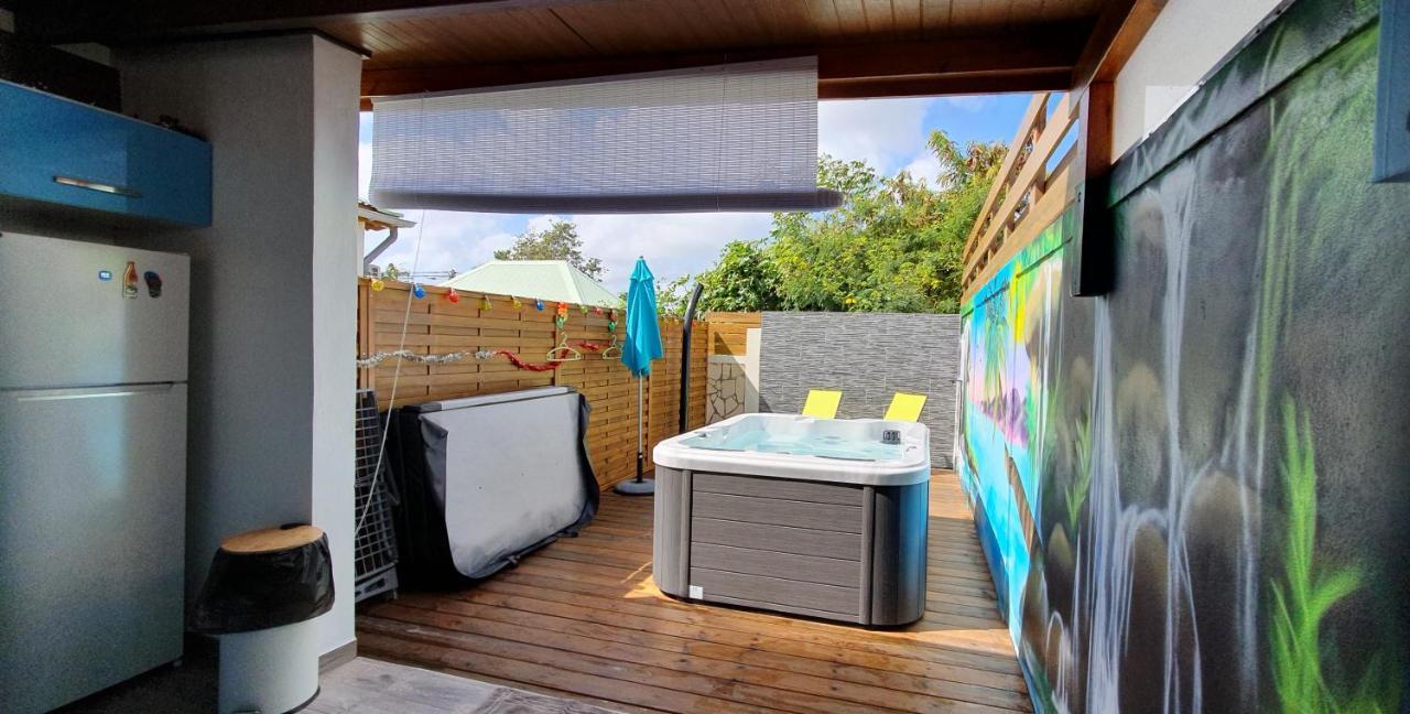 "Chez Claudia "Charmant Logement Avec Jacuzzi Privatif En Toute Intimite Sur Belle Terrasse Exterieure En Bois Et Piscine Courcelles Esterno foto