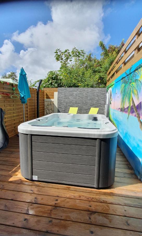 "Chez Claudia "Charmant Logement Avec Jacuzzi Privatif En Toute Intimite Sur Belle Terrasse Exterieure En Bois Et Piscine Courcelles Esterno foto