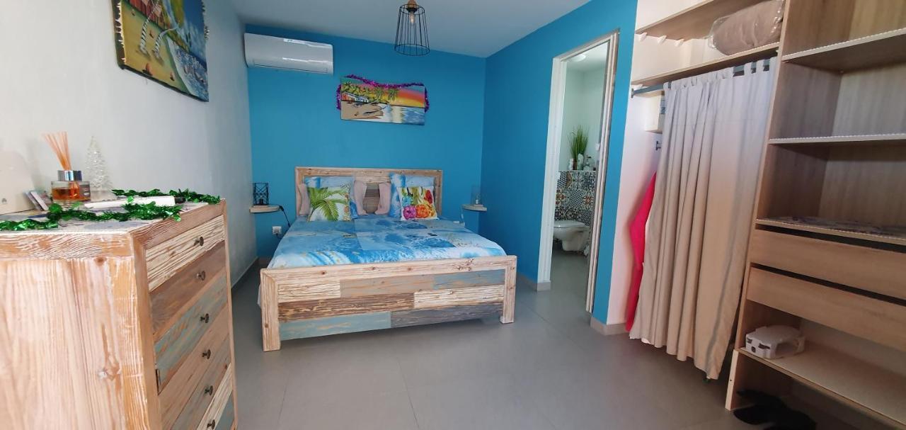 "Chez Claudia "Charmant Logement Avec Jacuzzi Privatif En Toute Intimite Sur Belle Terrasse Exterieure En Bois Et Piscine Courcelles Esterno foto
