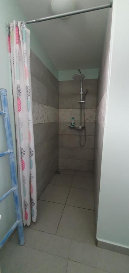 "Chez Claudia "Charmant Logement Avec Jacuzzi Privatif En Toute Intimite Sur Belle Terrasse Exterieure En Bois Et Piscine Courcelles Esterno foto