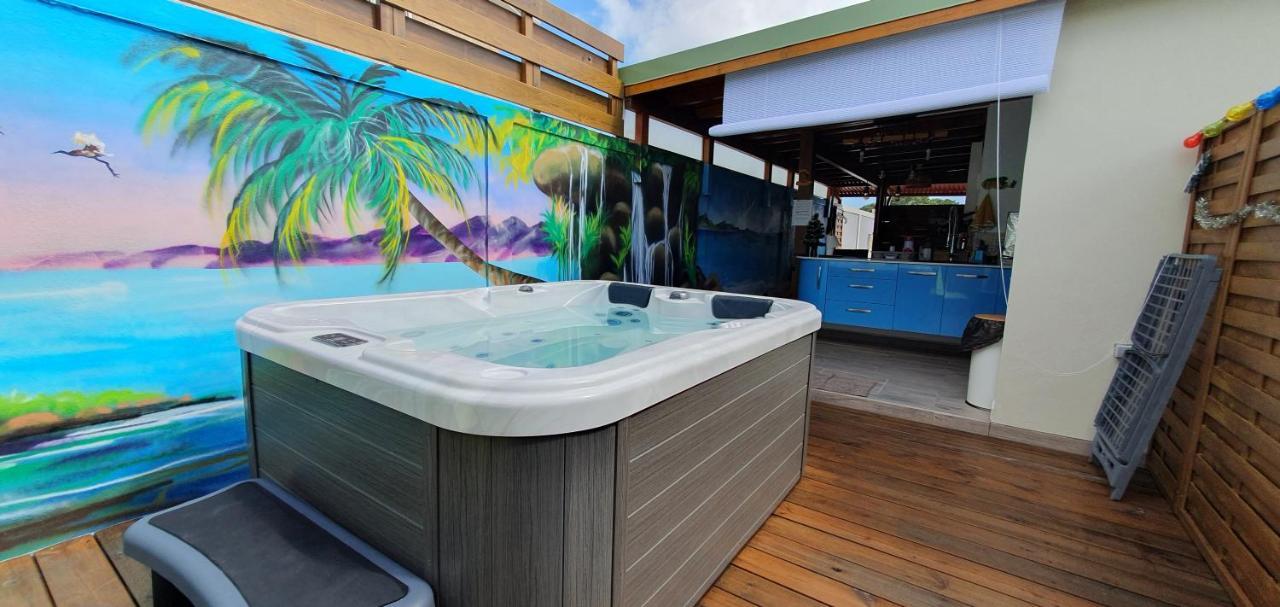 "Chez Claudia "Charmant Logement Avec Jacuzzi Privatif En Toute Intimite Sur Belle Terrasse Exterieure En Bois Et Piscine Courcelles Esterno foto