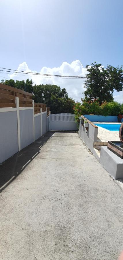 "Chez Claudia "Charmant Logement Avec Jacuzzi Privatif En Toute Intimite Sur Belle Terrasse Exterieure En Bois Et Piscine Courcelles Esterno foto